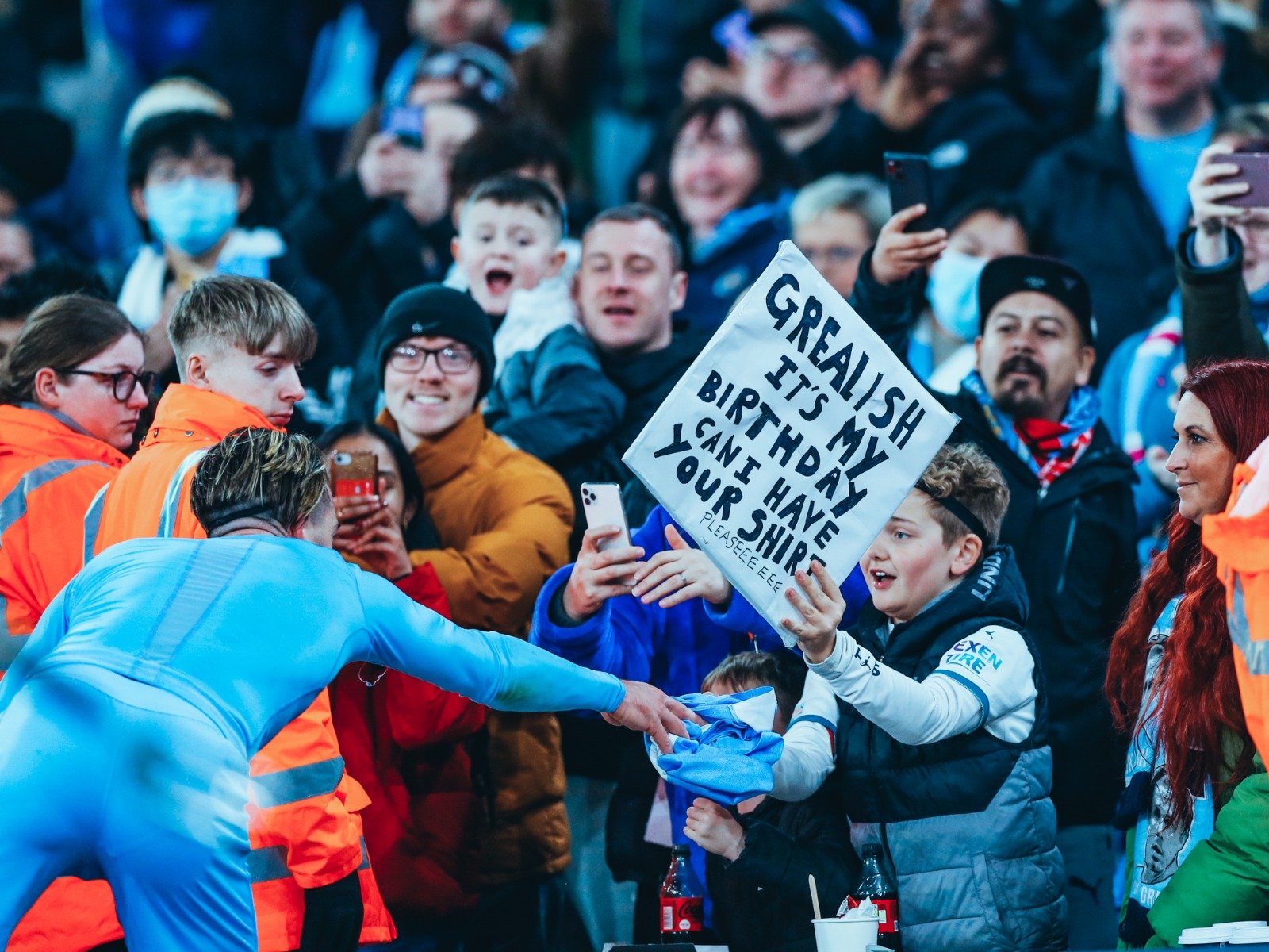 他以出色的 他以出色的