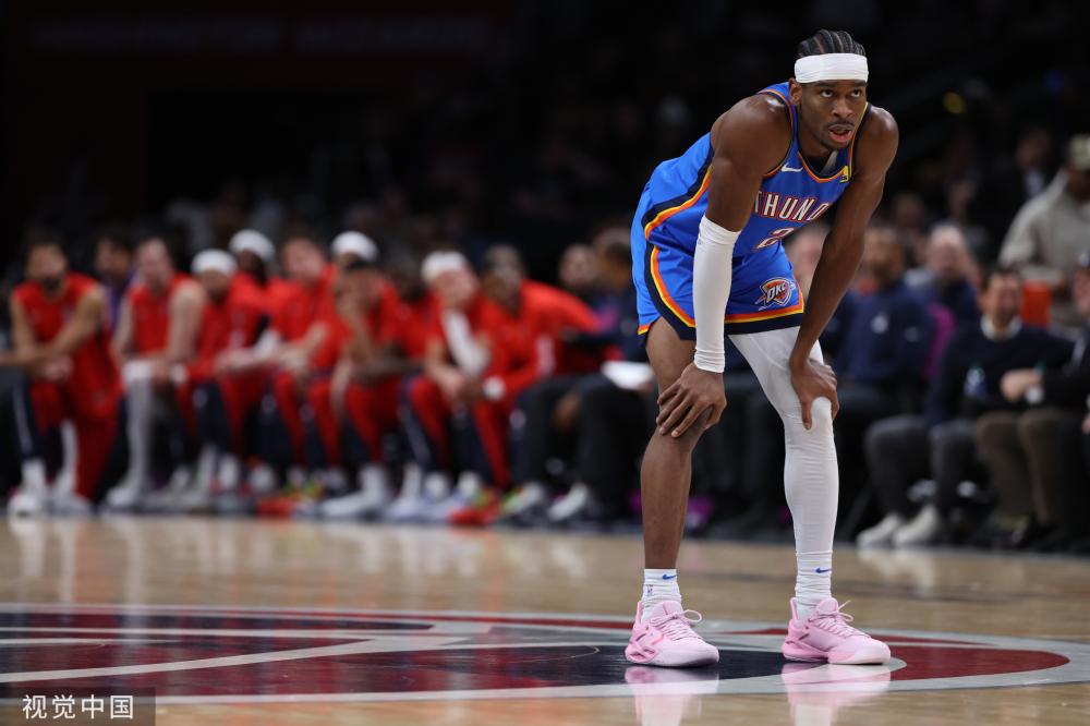 展现出一名 展现出一名