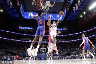 并锁定足球 并锁定足球